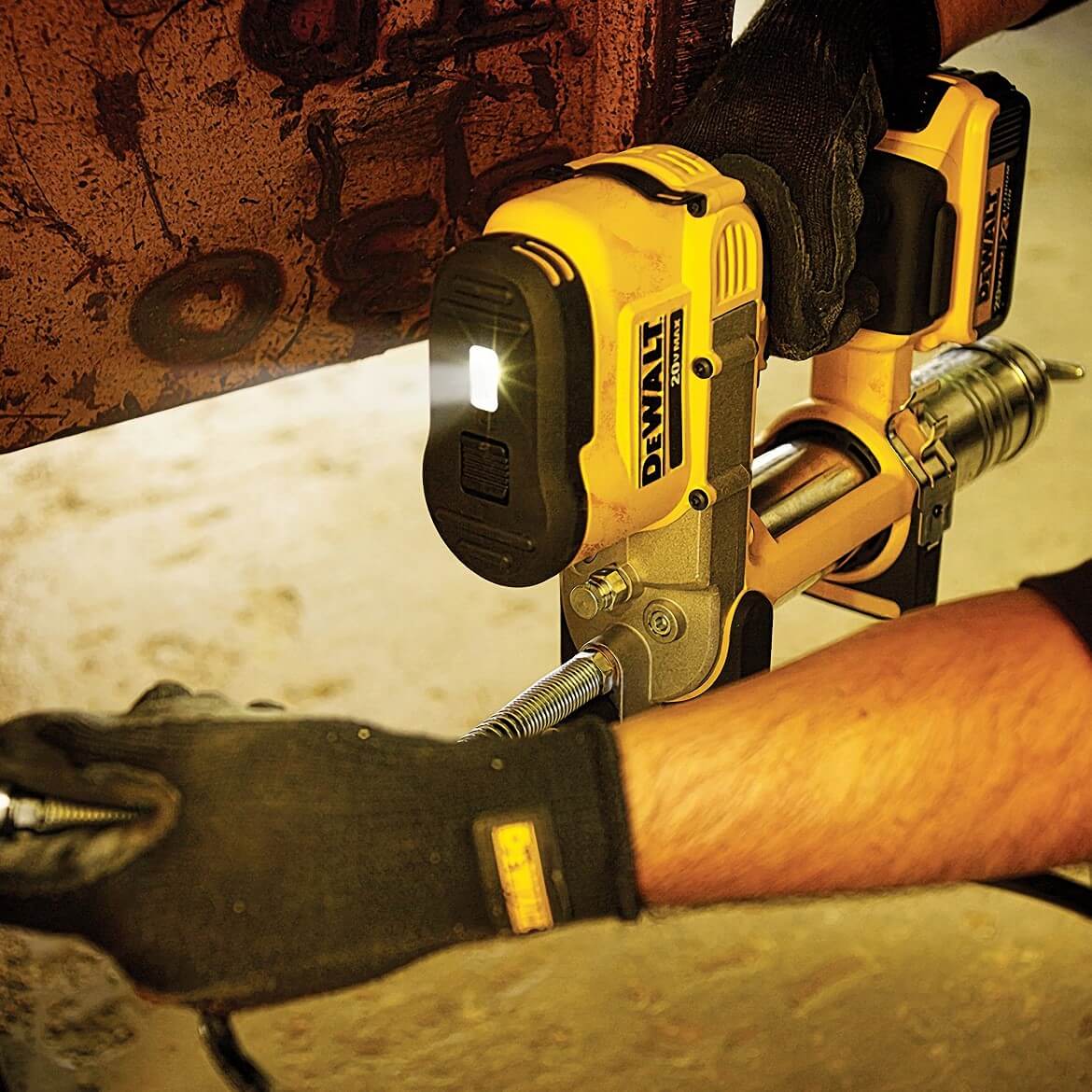 DeWALT DCGG571M1 20V MAX Lithium Ion Automatic 42" Grease Gun Tool Kit