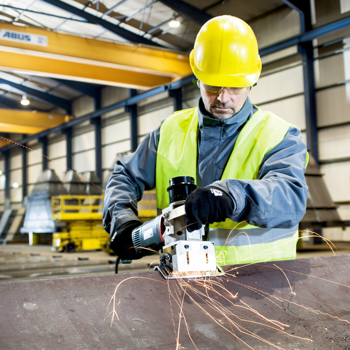 Metabo 601753620 5/8-Inch 14.2-Amp 12,000 RPM Compact Metal Beveling Grinder