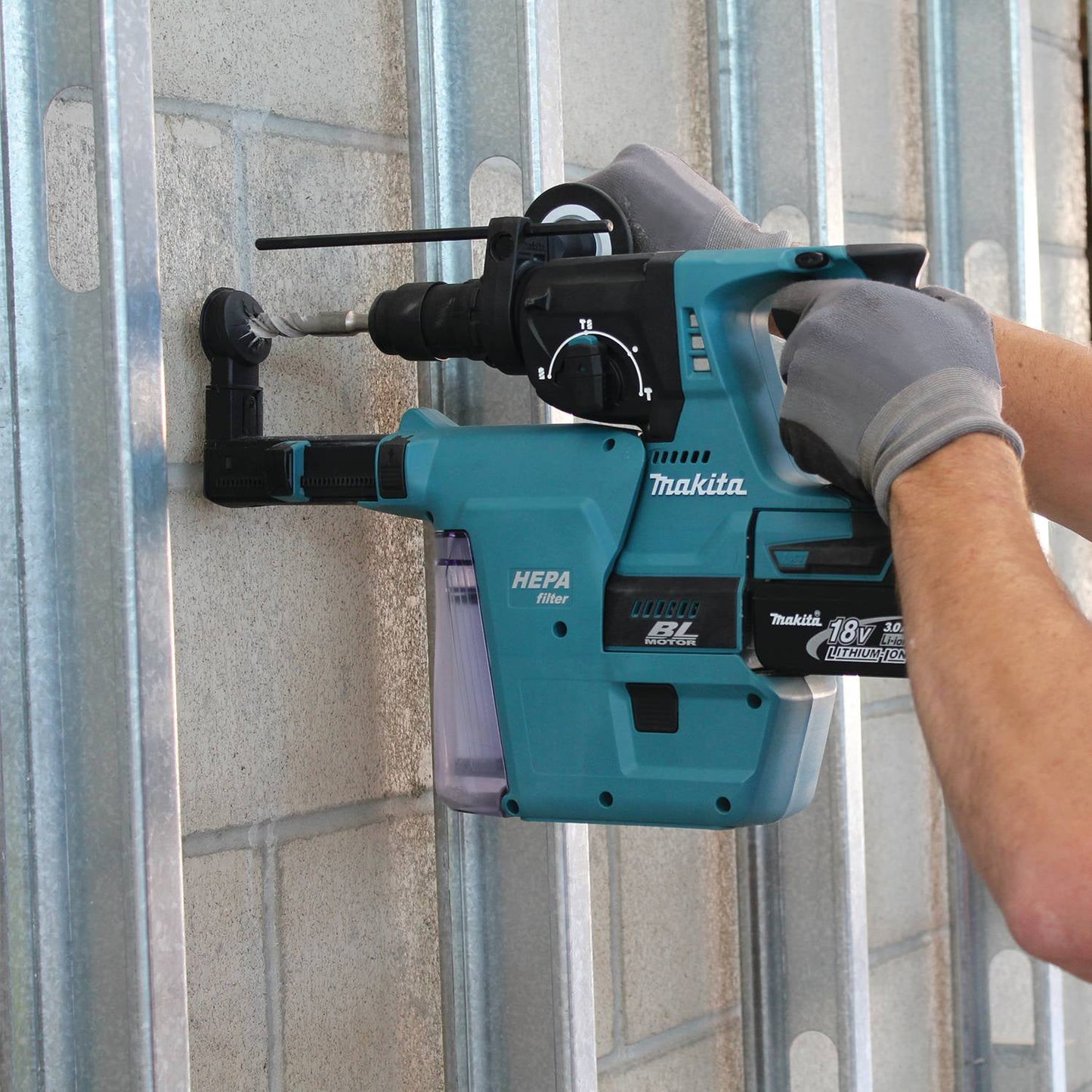 Makita XRH01Z 18V LXT Lithium-Ion Brushless Cordless 1" Rotary Hammer, Bare Tool