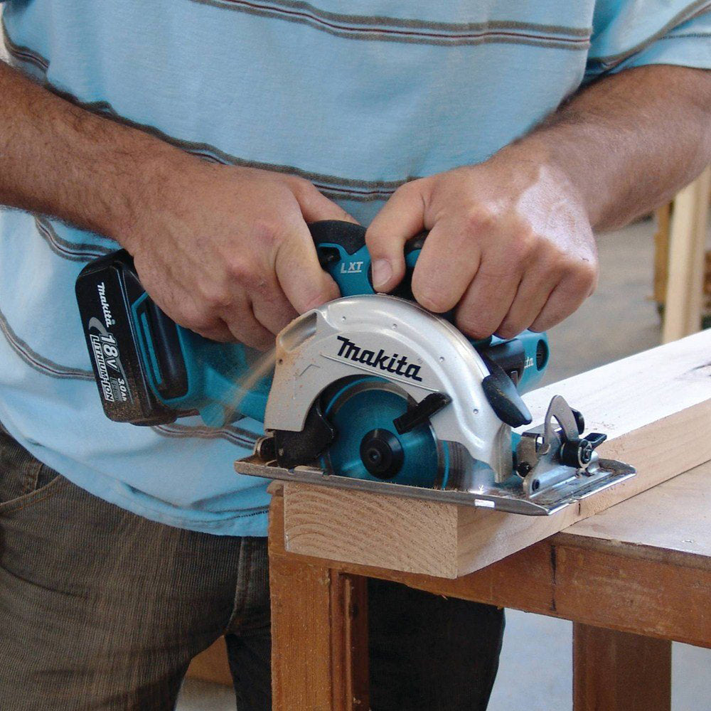 Makita XSS03Z 18-Volt 5-3/8-Inch Lithium-Ion Circular Trim Saw, - Bare Tool