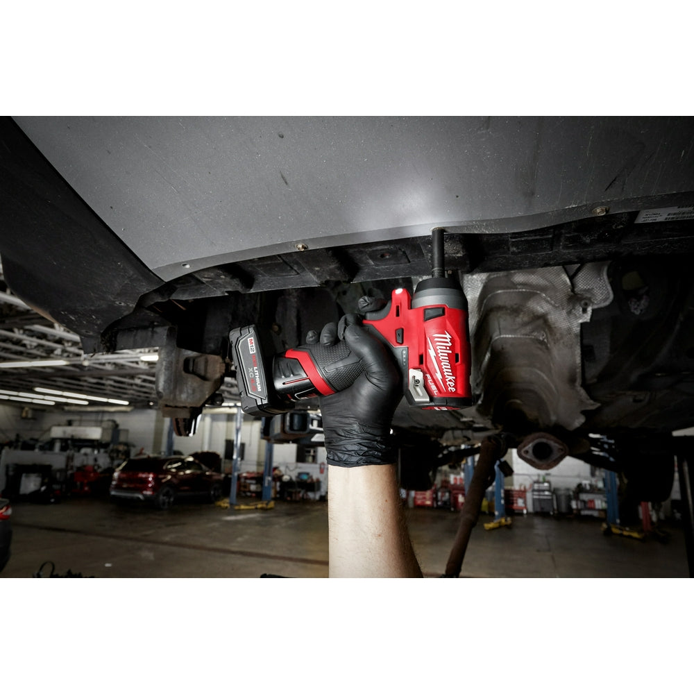 Milwaukee M12 2552-20 M12 FUEL 12V 1/4-Inch Stubby Impact Wrench - Bare Tool