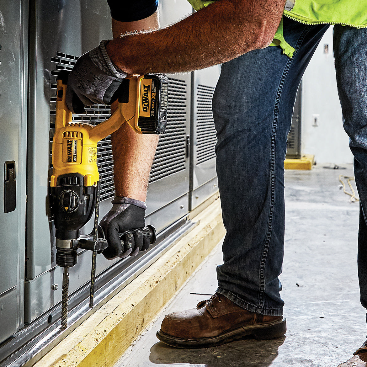 DeWALT DCH133B 20V 1-Inch D-Handle XR Brushless Rotary Hammer - Bare Tool
